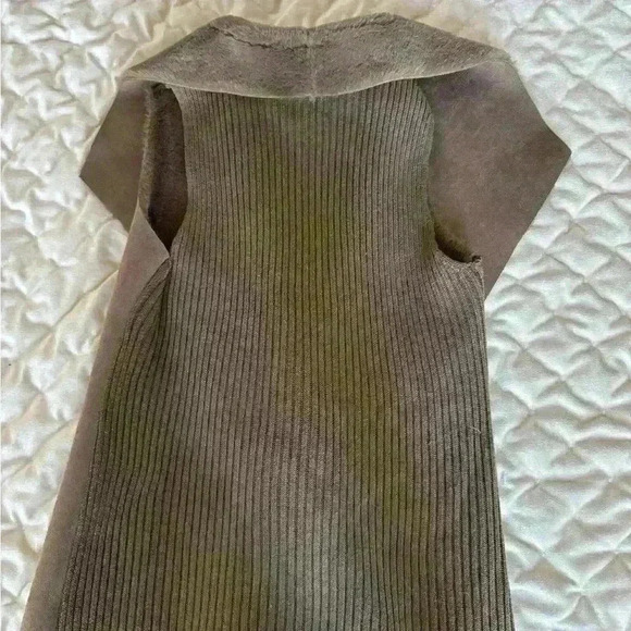 Woman’s fur coat jacket in dark brown - Picture 7 of 7